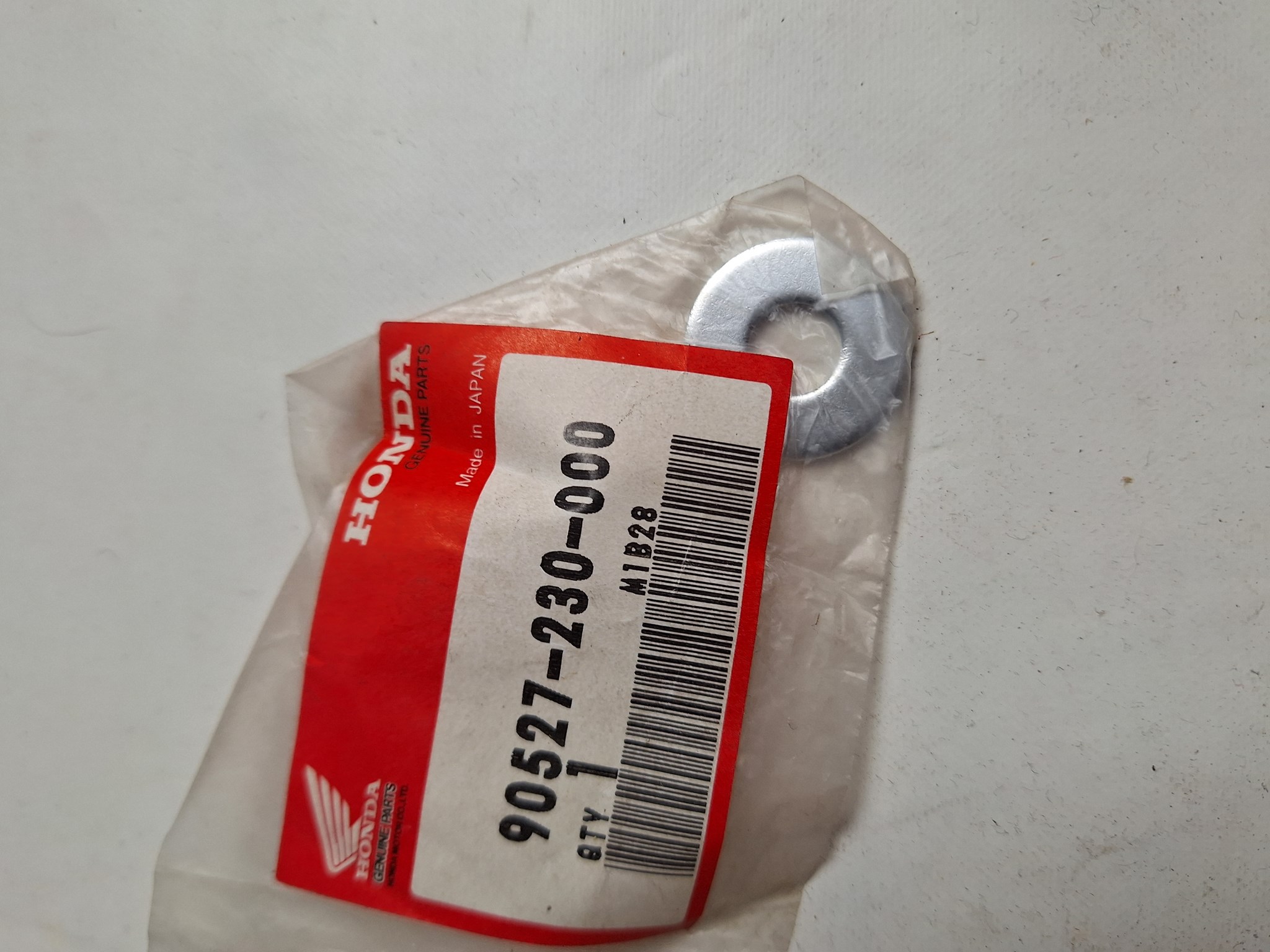 Picture of Honda    SCHEIBE  90527-230-000